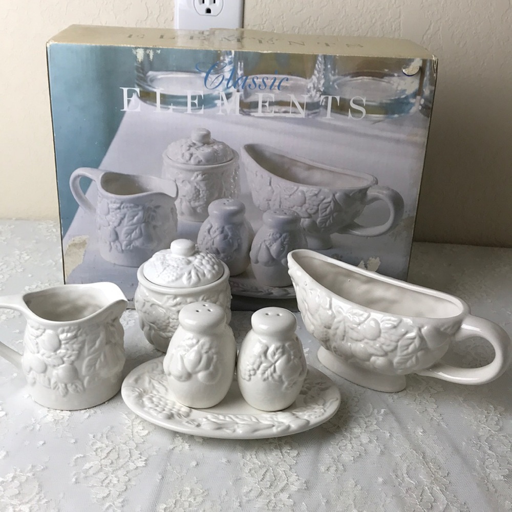 Classic Elements S/6 White Fruit Dinner Accessories Set